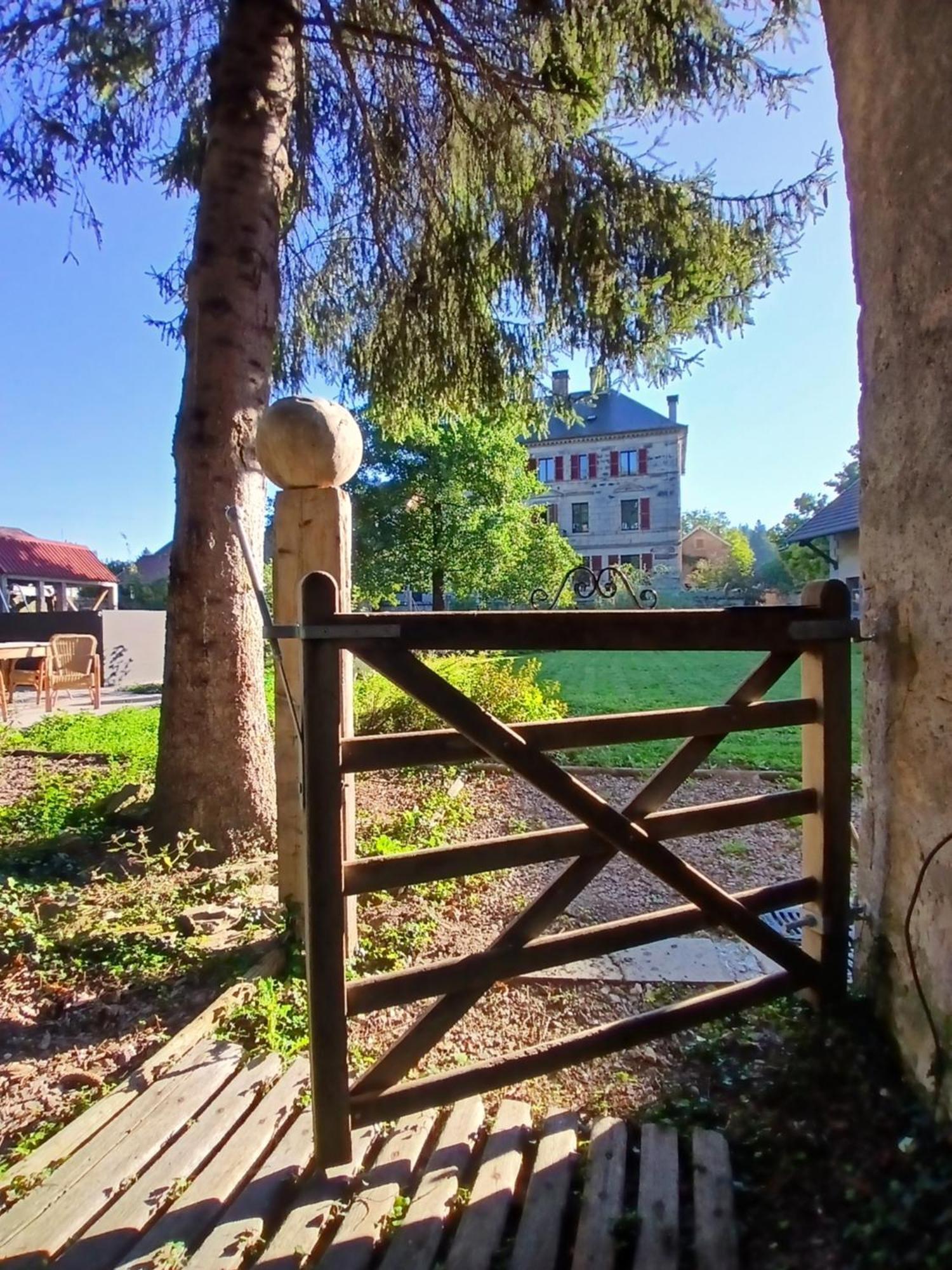 Manoir La Cerise Bed & Breakfast Fougerolles-Saint-Valbert Luaran gambar